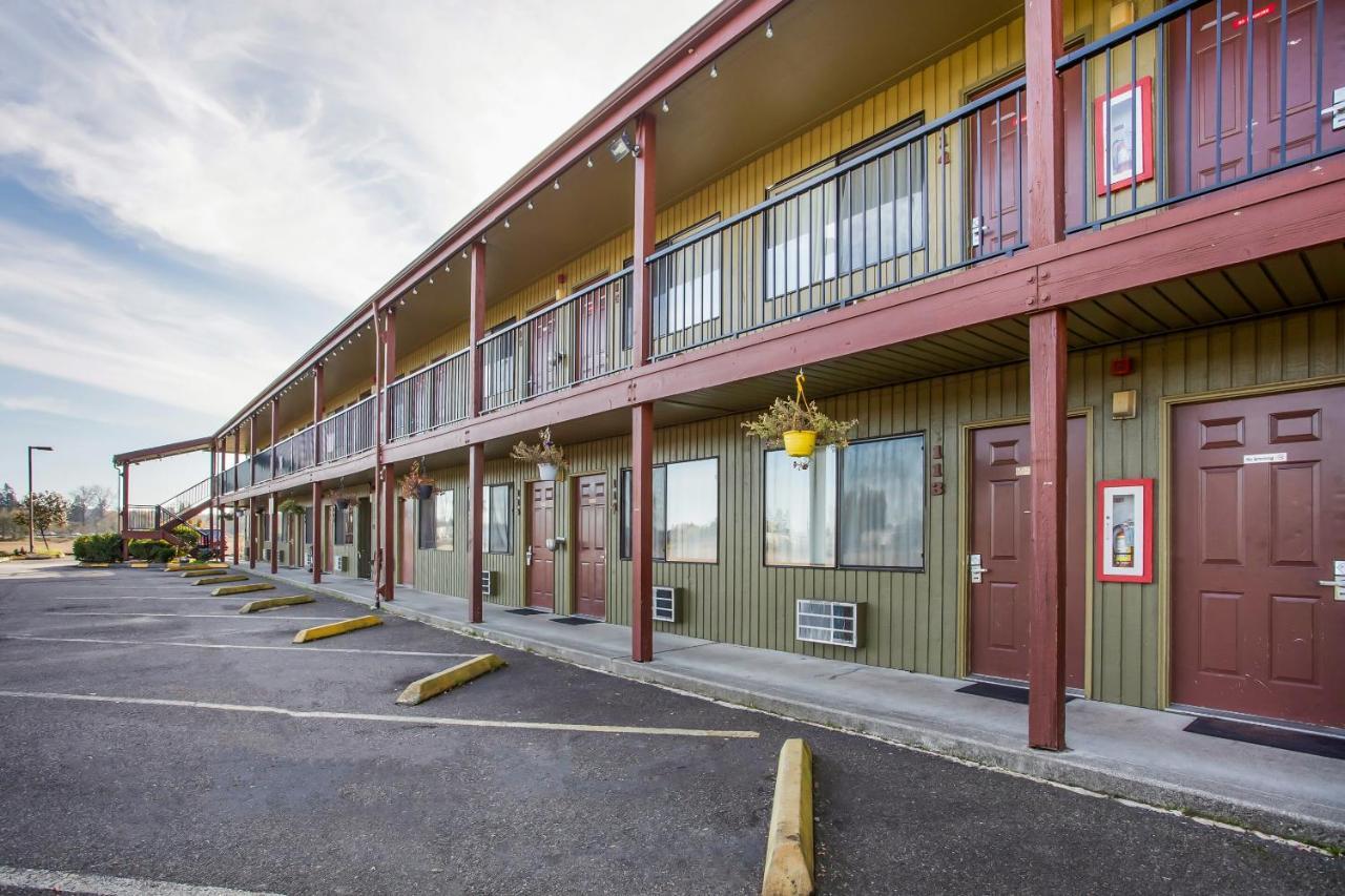 Arlington Motor Inn Exterior photo